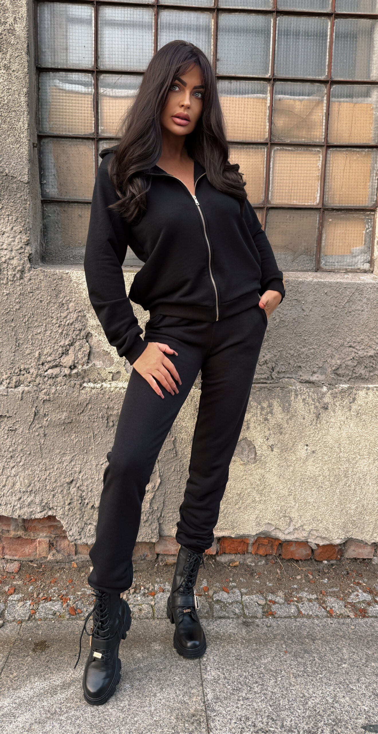 Bluza ekspres czarna - obrazek 6