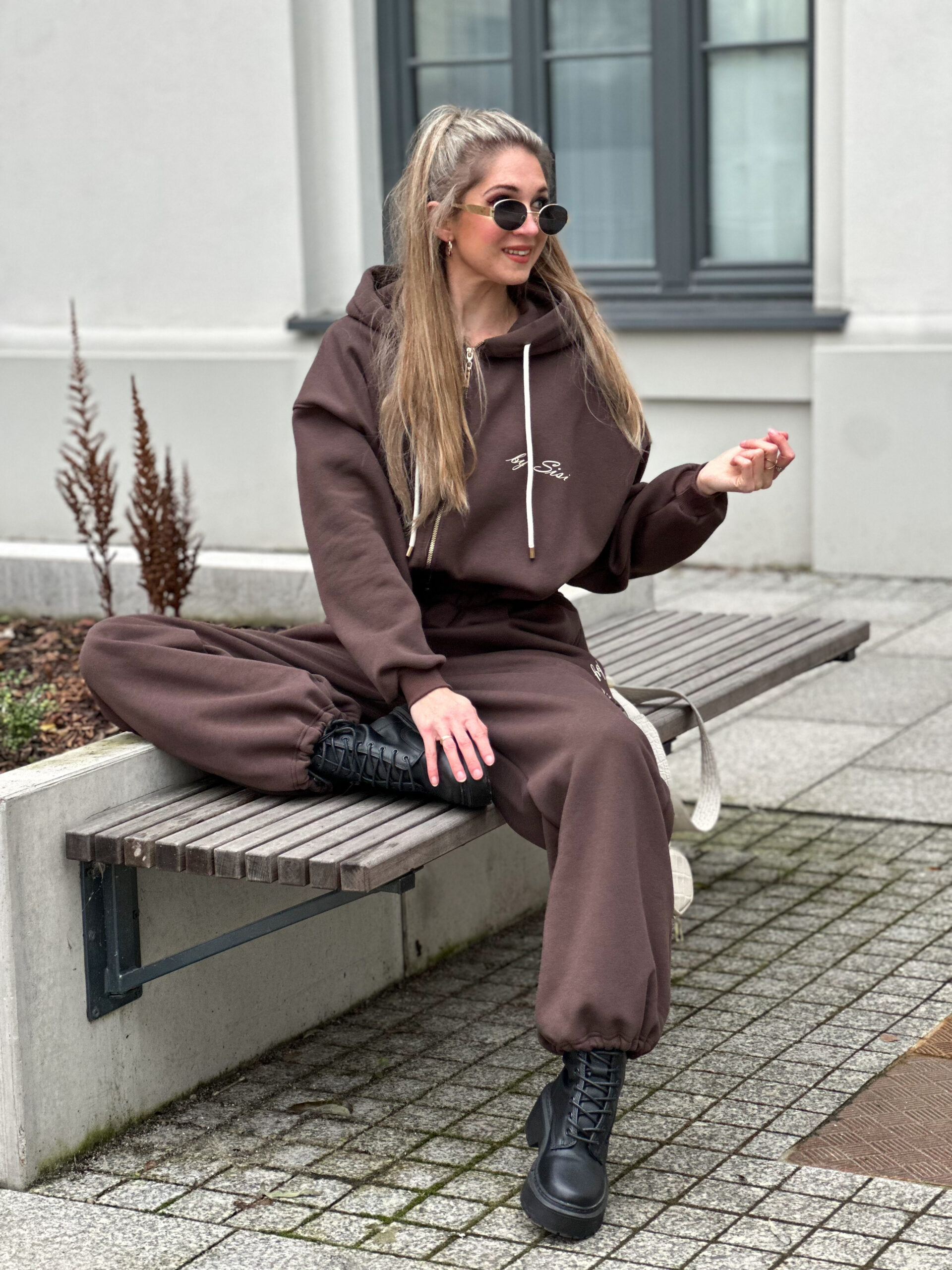 Dres by Sisi ocieplany ze stoperami kolor brązowy - obrazek 2